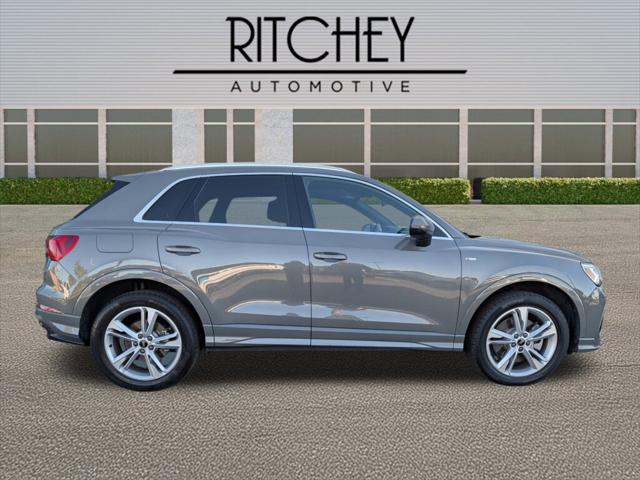 2022 Audi Q3 Premium Plus 45 TFSI S line quattro Tiptronic 2022 Audi Q3 Premium Plus 45 TFSI S line quattro Tiptronic