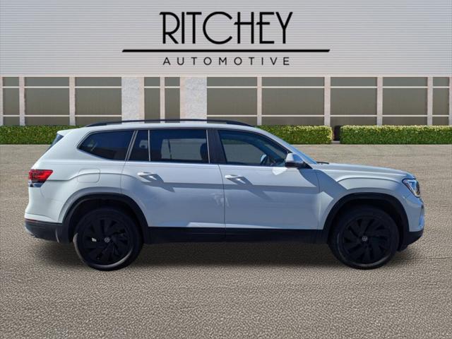 2024 Volkswagen Atlas 2.0T SE w/Technology