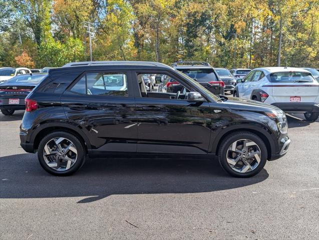 2022 Hyundai Venue SEL 2022 Hyundai Venue SEL