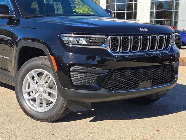 2025 Jeep Grand Cherokee GRAND CHEROKEE LAREDO X 4X4