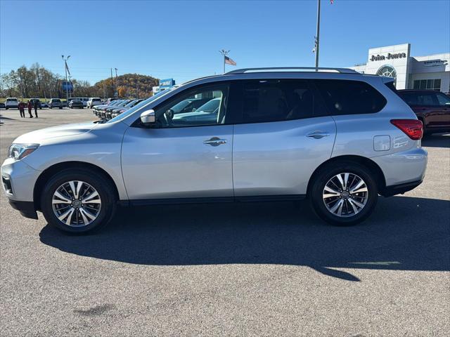 2019 Nissan Pathfinder SL 2019 Nissan Pathfinder SL