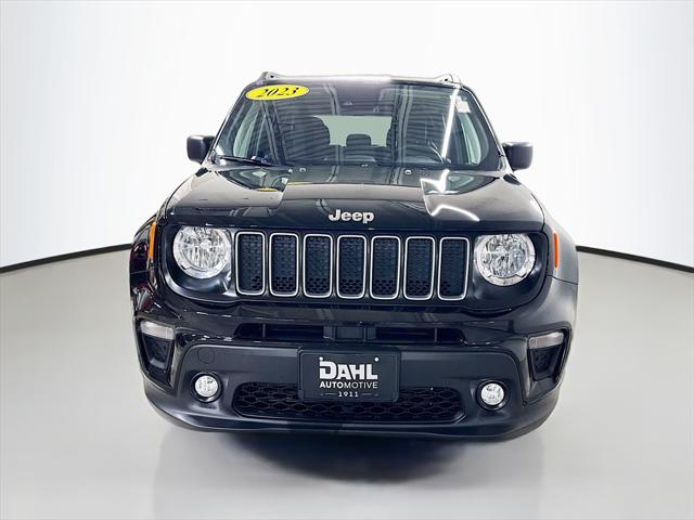 2023 Jeep Renegade Latitude 4x4 2023 Jeep Renegade Latitude 4x4