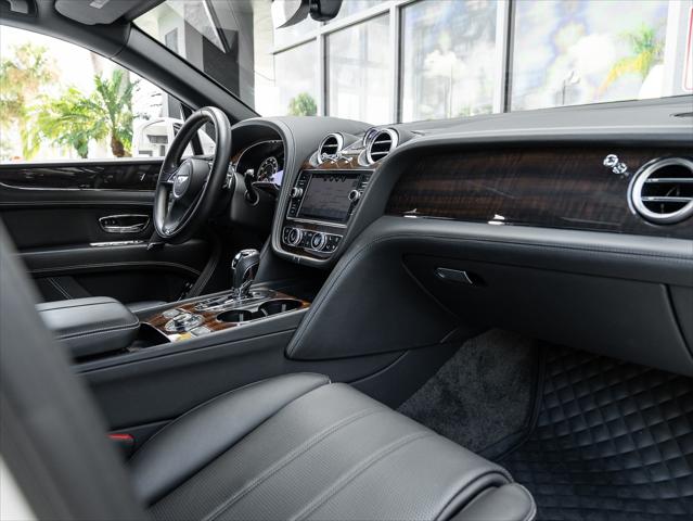 2018 Bentley Bentayga Onyx Edition 2018 Bentley Bentayga Onyx Edition