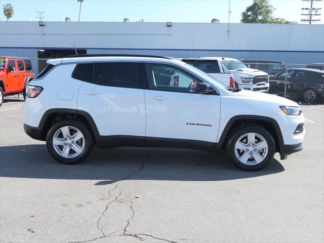 2022 Jeep Compass Latitude FWD 2022 Jeep Compass Latitude FWD
