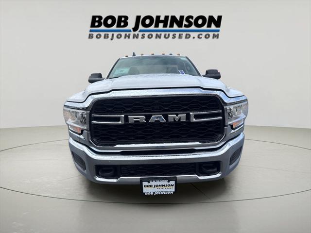 2022 RAM 3500 Tradesman Regular Cab 4x4 8 Box