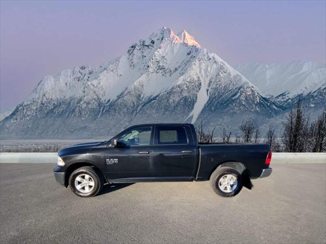 2022 RAM 1500 Classic SLT Crew Cab 4x4 57 Box 2022 RAM 1500 Classic SLT Crew Cab 4x4 57 Box