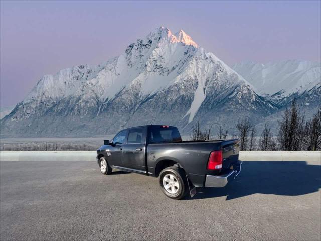 2022 RAM 1500 Classic SLT Crew Cab 4x4 57 Box 2022 RAM 1500 Classic SLT Crew Cab 4x4 57 Box