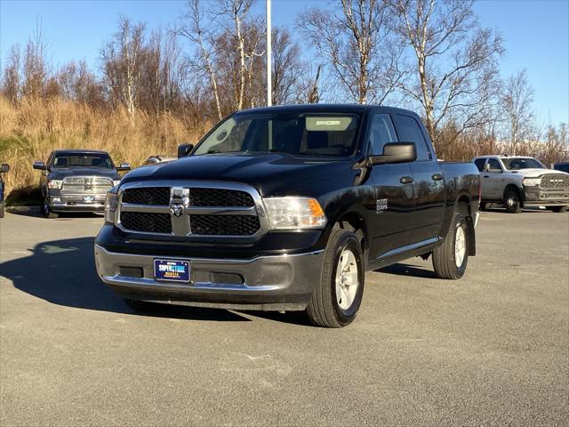 2022 RAM 1500 Classic SLT Crew Cab 4x4 57 Box 2022 RAM 1500 Classic SLT Crew Cab 4x4 57 Box