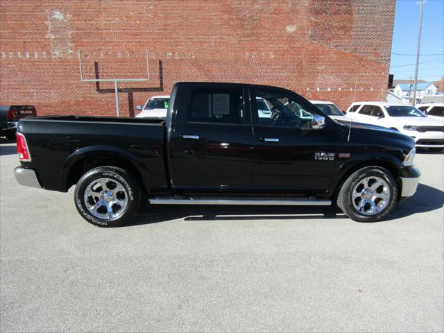 2017 RAM 1500 Laramie Crew Cab 4x4 57 Box 2017 RAM 1500 Laramie Crew Cab 4x4 57 Box