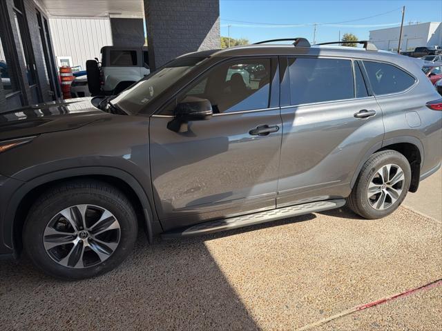 2021 Toyota Highlander XLE 2021 Toyota Highlander XLE