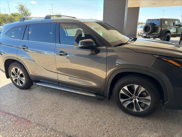 2021 Toyota Highlander XLE 2021 Toyota Highlander XLE