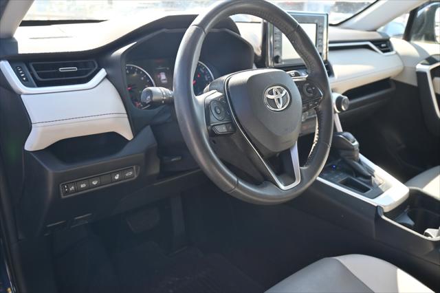 2020 Toyota RAV4 XLE Premium