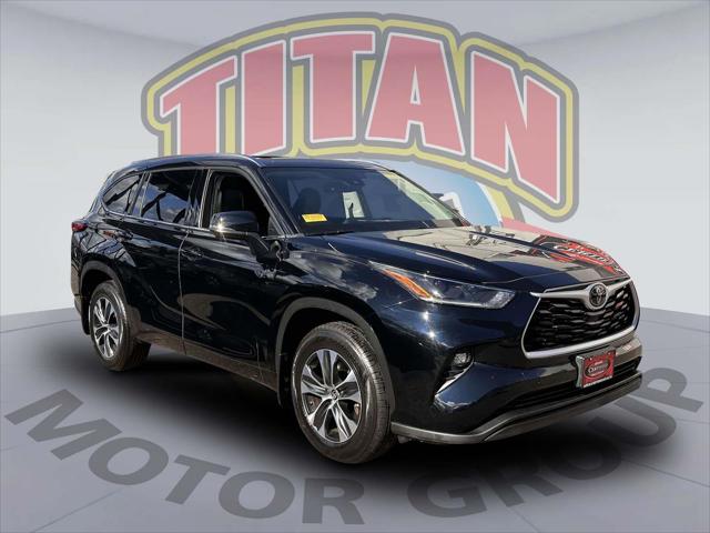 2021 Toyota Highlander XLE [3]