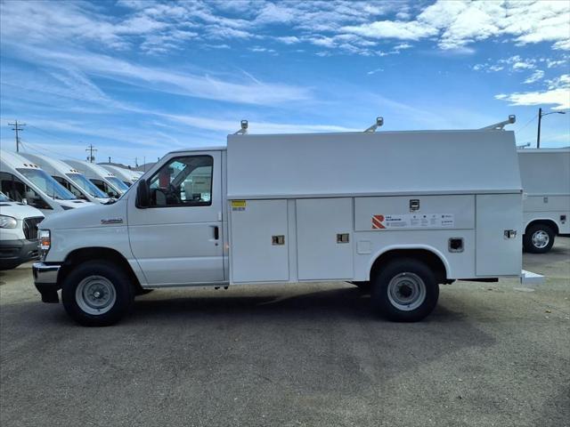 2026 Ford E-350 Cutaway Base