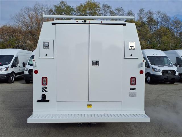 2026 Ford E-350 Cutaway Base