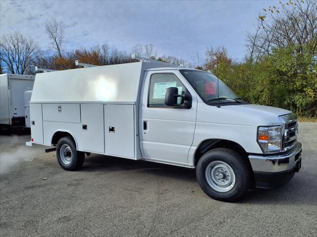 2026 Ford E-350 Cutaway Base