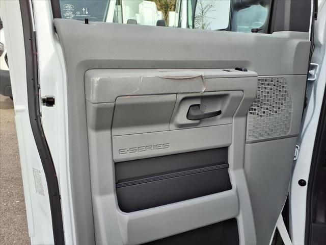 2026 Ford E-350 Cutaway Base