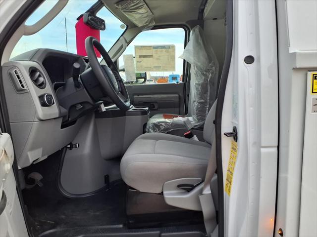 2026 Ford E-350 Cutaway Base