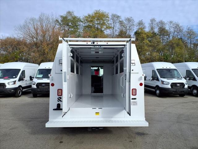 2026 Ford E-350 Cutaway Base
