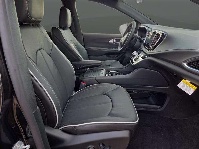 2026 Chrysler Pacifica Limited AWD