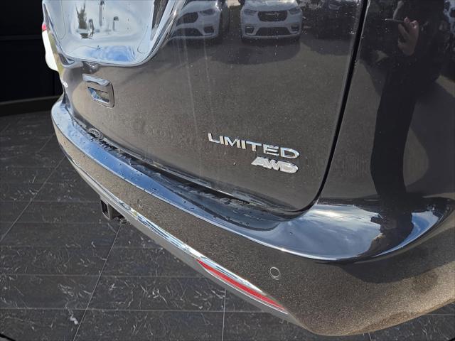 2026 Chrysler Pacifica Limited AWD