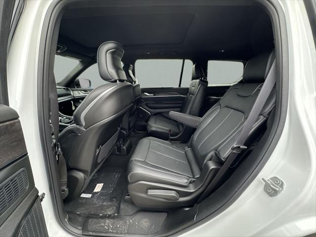 2025 Jeep Grand Cherokee L Overland 4x4