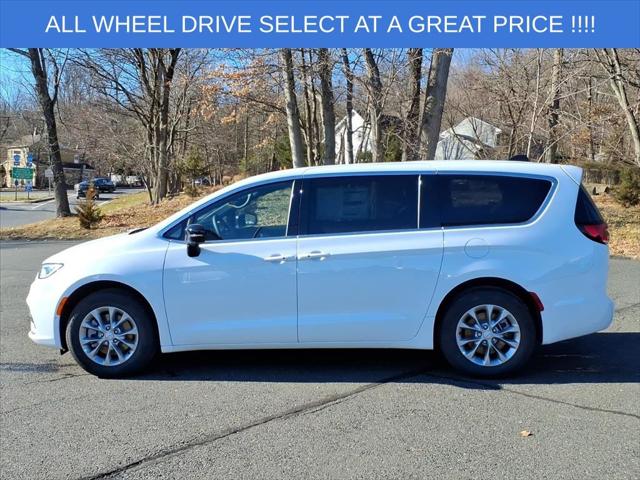 2026 Chrysler Pacifica Select AWD
