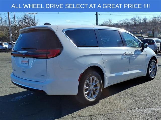 2026 Chrysler Pacifica Select AWD