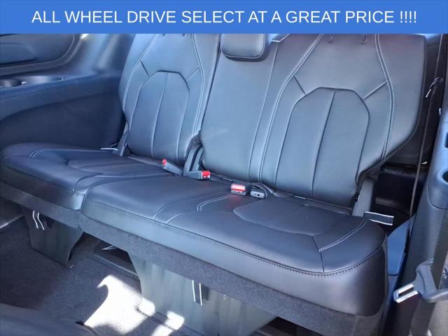 2026 Chrysler Pacifica Select AWD