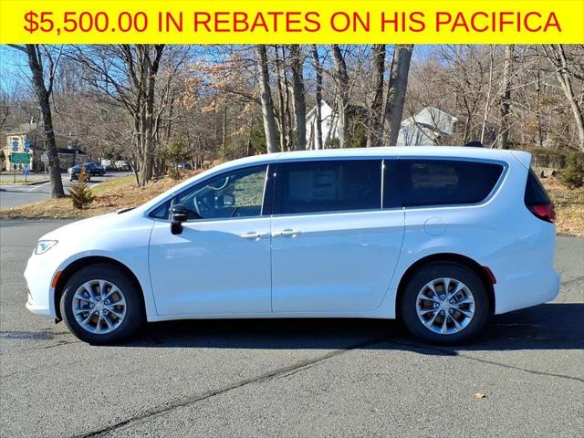 2026 Chrysler Pacifica Select AWD