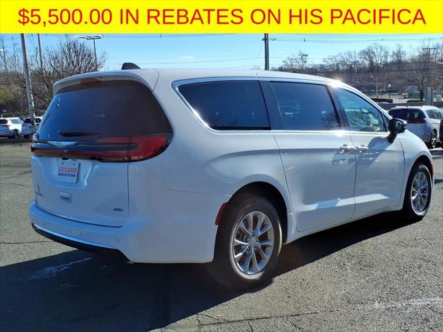 2026 Chrysler Pacifica Select AWD