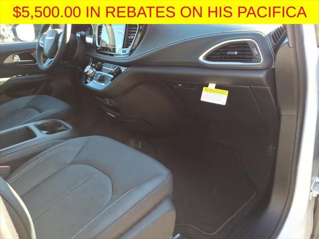 2026 Chrysler Pacifica Select AWD