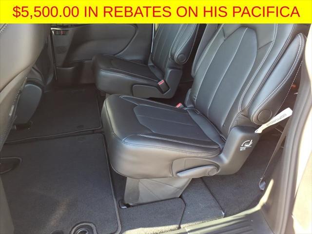 2026 Chrysler Pacifica Select AWD
