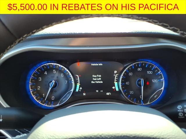 2026 Chrysler Pacifica Select AWD