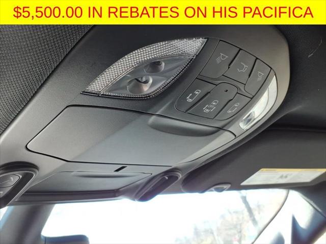 2026 Chrysler Pacifica Select AWD