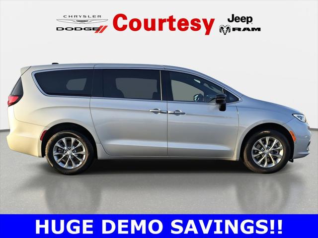 2026 Chrysler Pacifica PACIFICA SELECT AWD