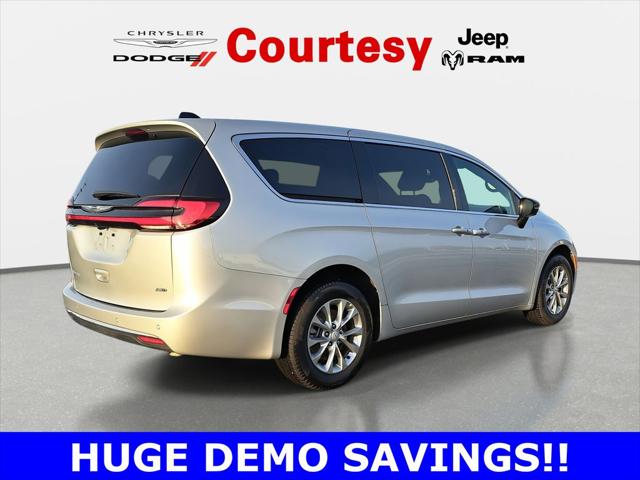 2026 Chrysler Pacifica PACIFICA SELECT AWD