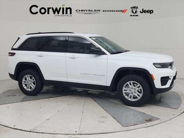 2025 Jeep Grand Cherokee GRAND CHEROKEE LAREDO 4X4