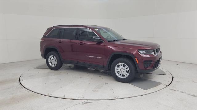 2025 Jeep Grand Cherokee GRAND CHEROKEE LAREDO 4X4