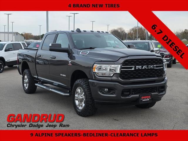 2022 RAM 2500 Big Horn Crew Cab 4x4 64 Box 2022 RAM 2500 Big Horn Crew Cab 4x4 64 Box