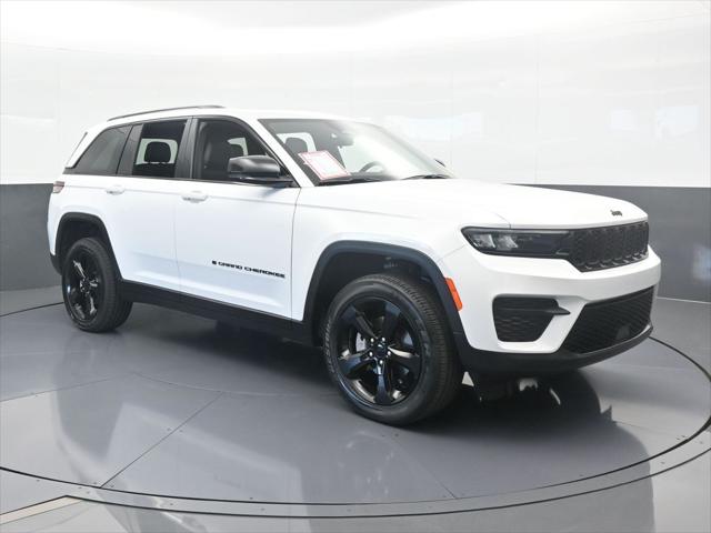 2025 Jeep Grand Cherokee Altitude X 4x2