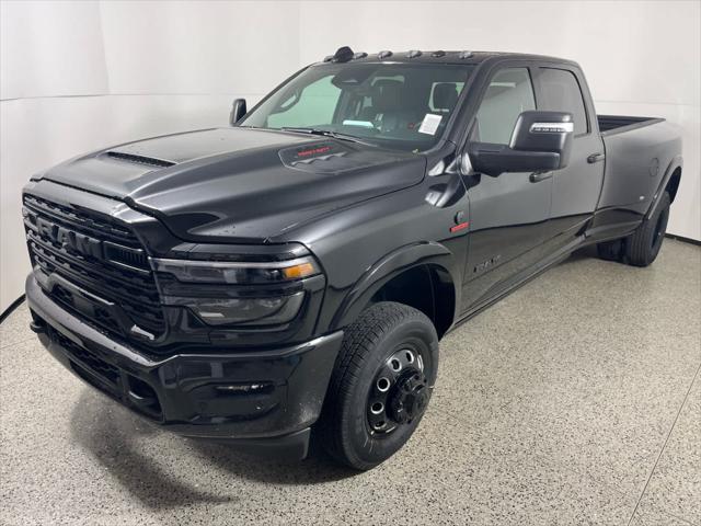 2026 RAM Ram 3500 RAM 3500 LIMITED CREW CAB 4X4 8 BOX