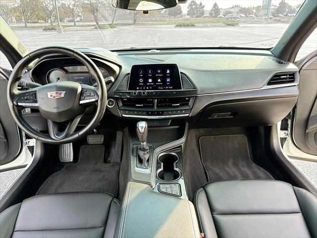 2021 Cadillac CT4 Luxury 2021 Cadillac CT4 Luxury