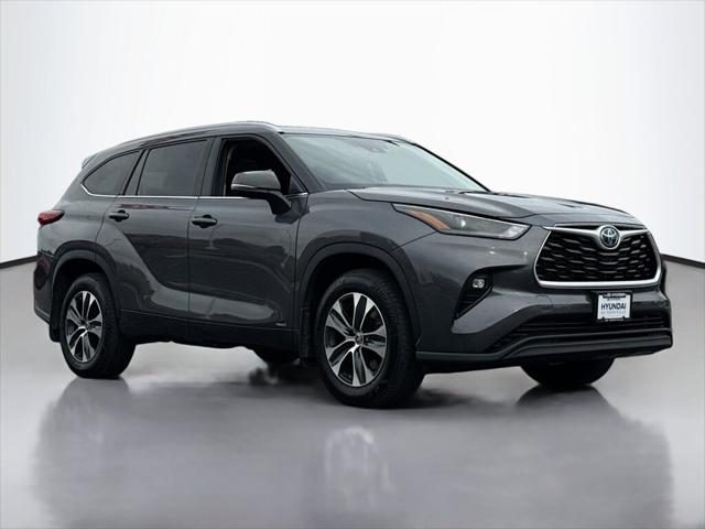 2022 Toyota Highlander Hybrid XLE 2022 Toyota Highlander Hybrid XLE