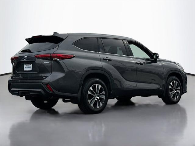 2022 Toyota Highlander Hybrid XLE 2022 Toyota Highlander Hybrid XLE