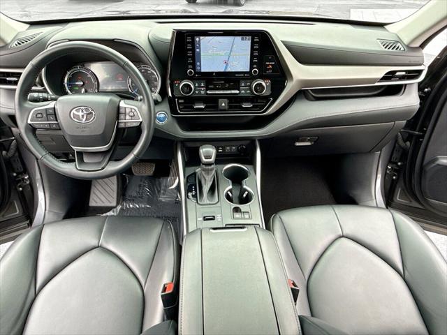 2022 Toyota Highlander Hybrid XLE 2022 Toyota Highlander Hybrid XLE
