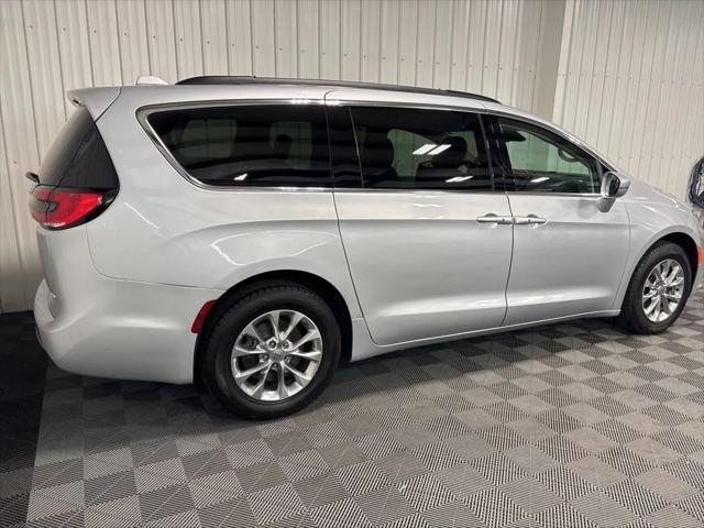 2022 Chrysler Pacifica Touring L AWD