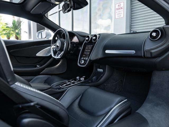 2021 Mclaren GT Coupe 2021 Mclaren GT Coupe