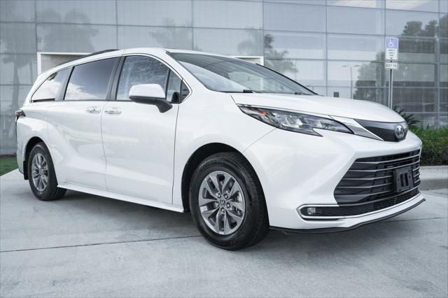 2024 Toyota Sienna XLE 2024 Toyota Sienna XLE