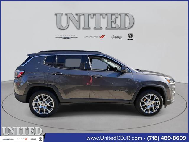2022 Jeep Compass Latitude Lux 4x4